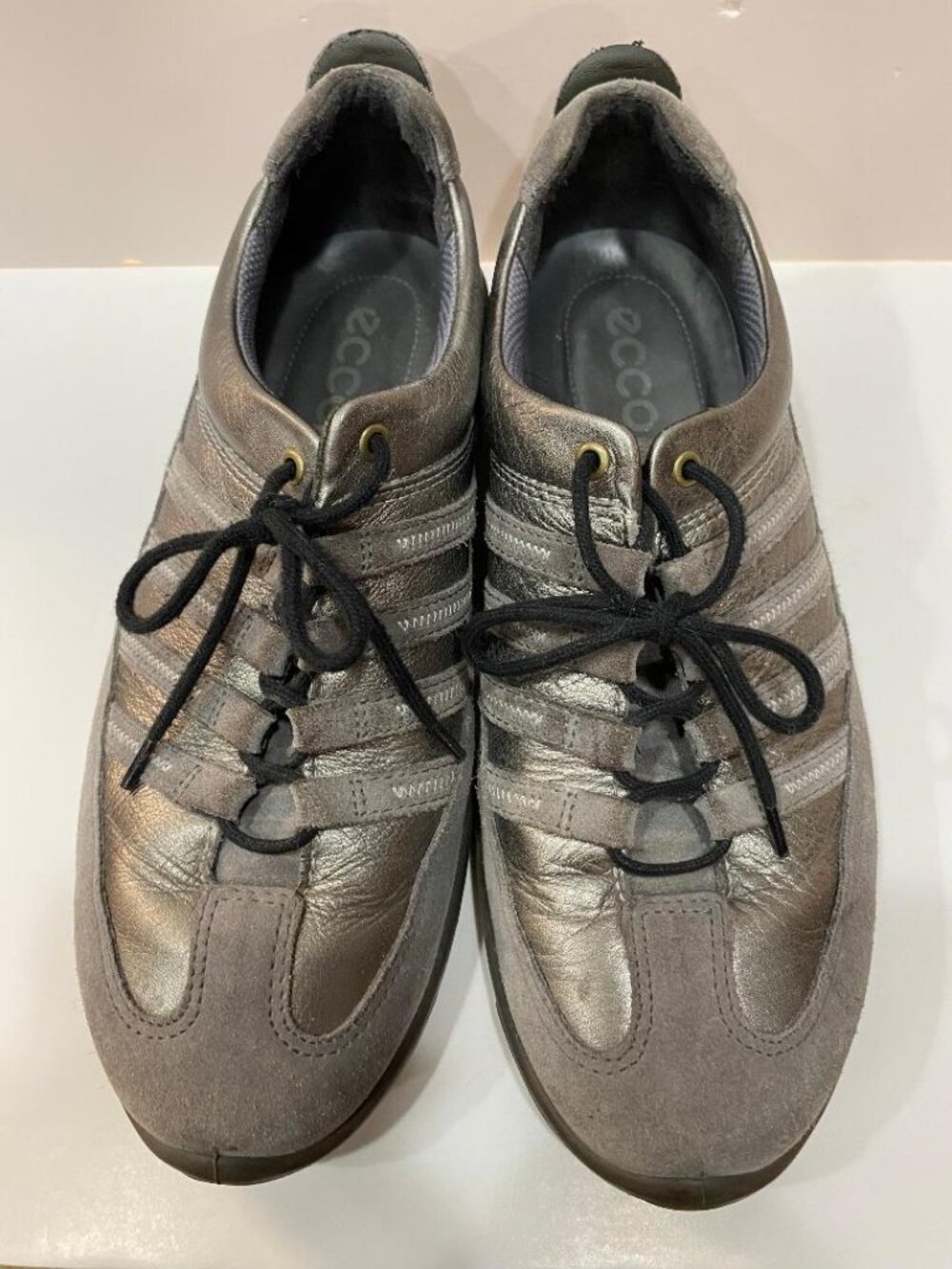 ECCO Metallic Silver Lace Up Suede/Leather Shoes, Size 38/7.5